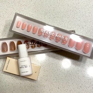 2 set of Static Nail Sets + extra glue